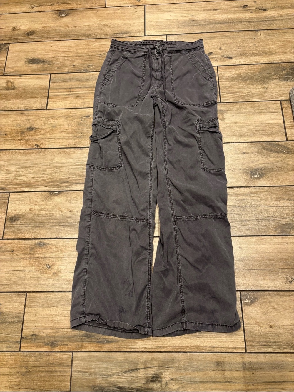 American Eagle Grey Drawstring Utility Wide Leg Cargo Pants Size 2 Regular